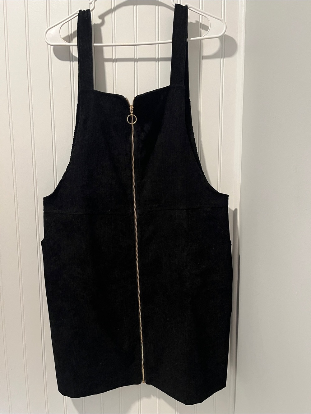 Black Sleeveless Zip-Front Corduroy Pinafore Dress w pockets!